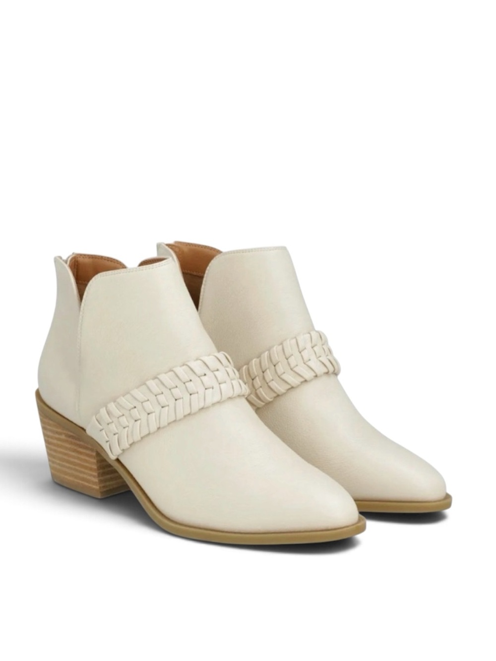 DV by Dolce Vita Orson Bootie in Cream Size 7